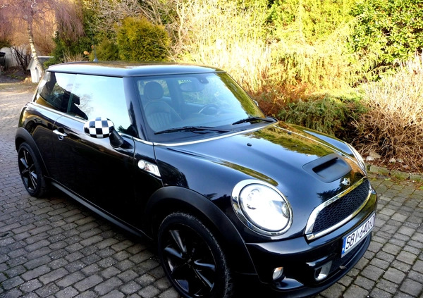 MINI Cooper cena 34900 przebieg: 143000, rok produkcji 2011 z Stęszew małe 742